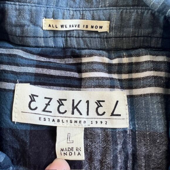 Ezekiel Cotton Button Down Shirt Vintage Y2K Style Size L - Picture 3 of 4